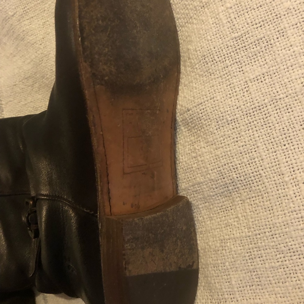 Frye - Picture 6 of 6